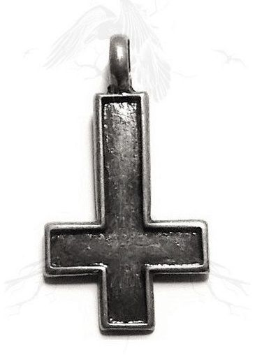 Z131 Pingente Cruz Invertida / Inverted Cross Pendant